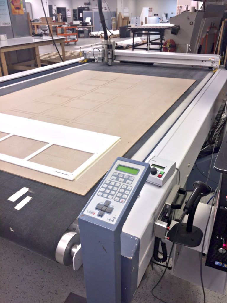 Used ZUND L3000cv Flatbed Cutter for Sale Router