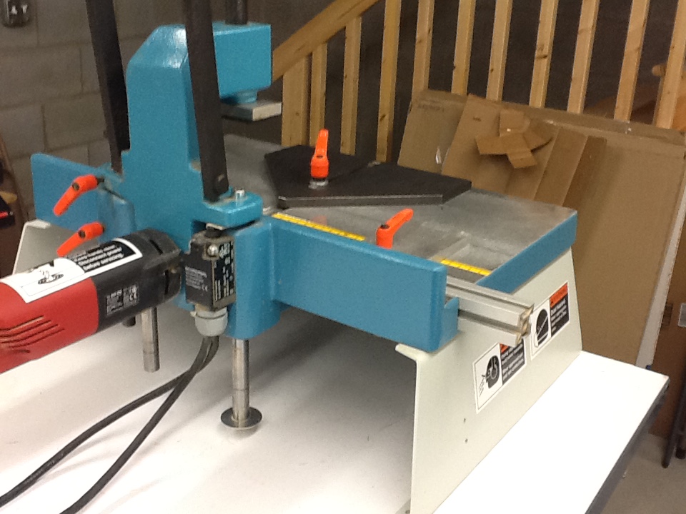 Hoffmann X-Line 20 Dovetail Router (used) Item # UFE-3187