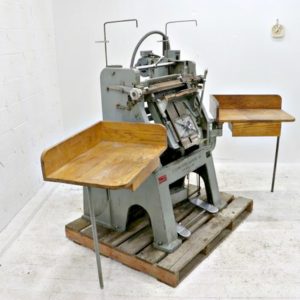 Oversewing Machine (used) Item # UBE-7 (Pennsylvania)