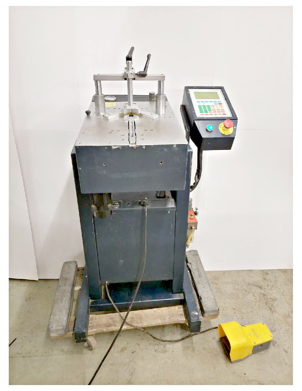 Picture Framing Equipment Lot (used) Item # AGFS-70 (Illinois)