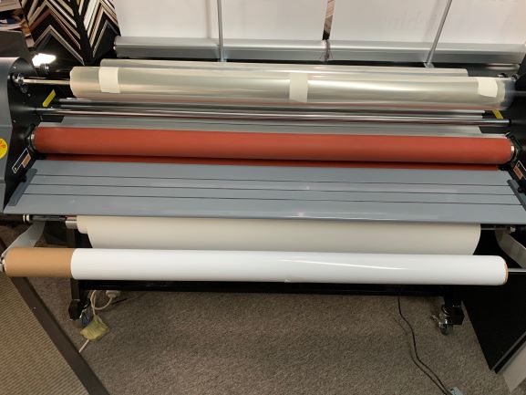 Roland VG-640 64″ Eco-Solvent Printer & Royal Sovereign 65″ Laminator (used) Item # UPE-118 (South Carolina)