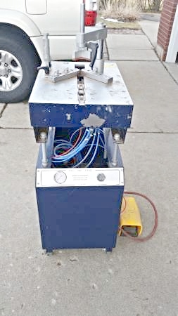 ITW AMP Mitre-Mite VN42 Underpinner (used) Item # UE-022720C (Illinois)