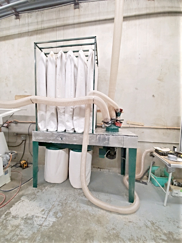 Dust Collector (used) Item # UE-032620D (Canada)