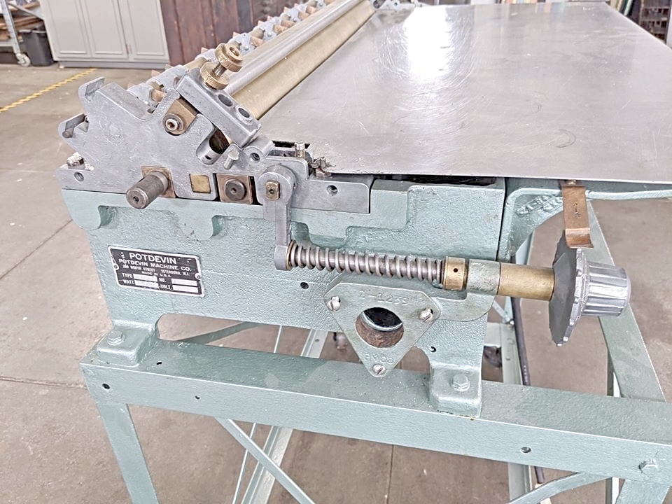 Potdevin Z32 Hot Gluer (used) Item # UE-031120A (Pennsylvania)