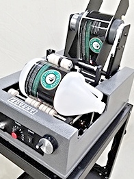 Advent Model 300 Pressure-Sensitive Labeling Machine (New) Item # NE-041020D