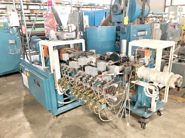 Century CX30 Rotating Twin Screw Extruder (Used) Item # UE-072920D (Arizona)