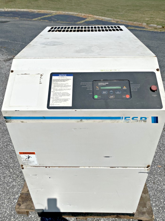 Ingersoll Rand EP25 Enclosed Rotary Air Compressor System (used) Item # UE-091020D (South Carolina)