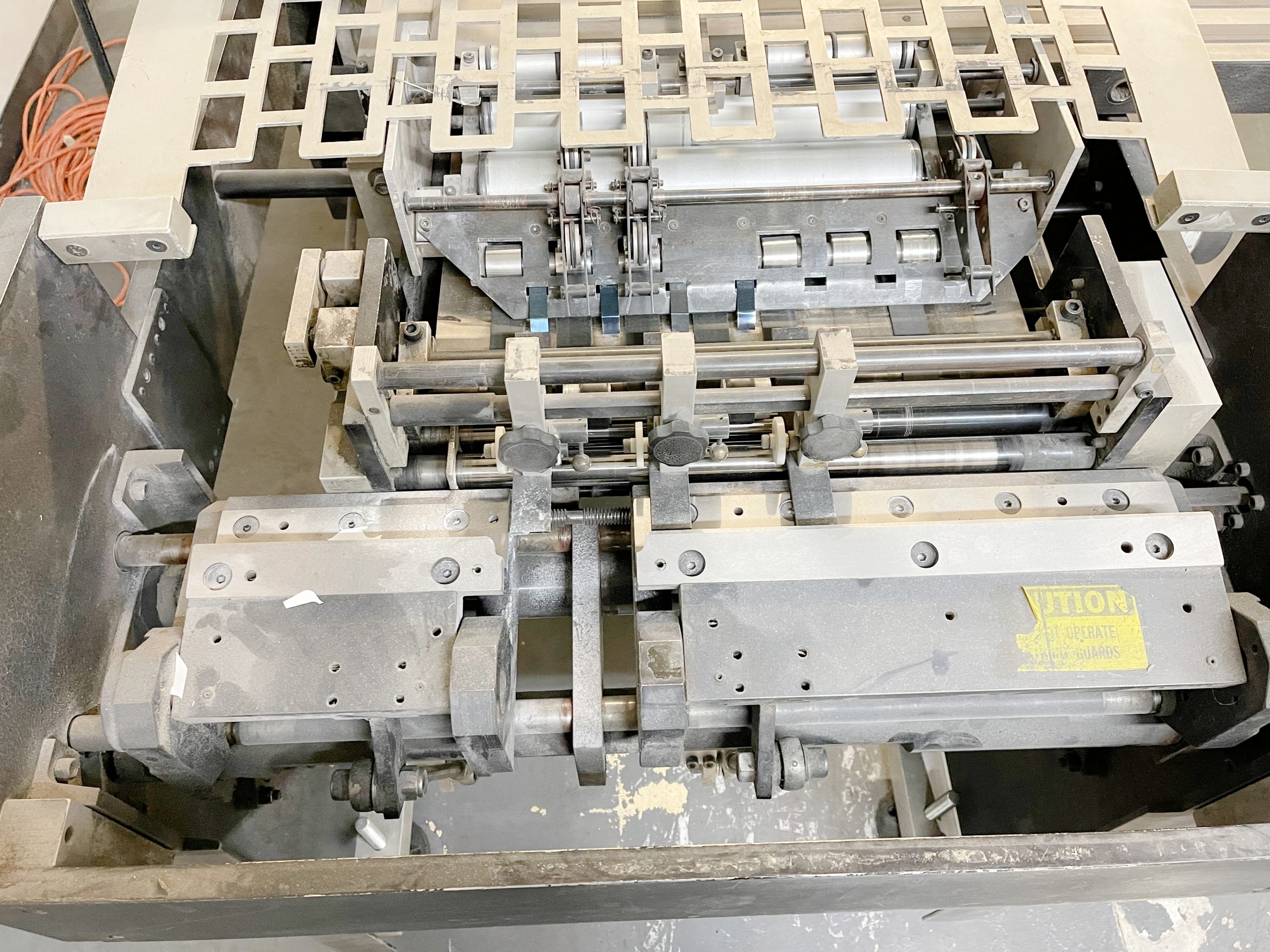 Scott 10000 Tab Machine Tabber Tabbing Laminated Tab Maker Scotty