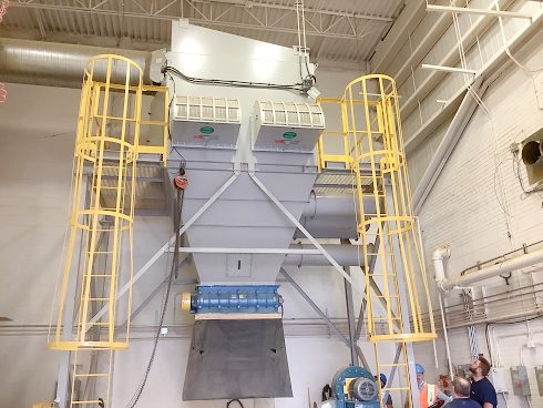 AQC Large Indoor or Outdoor Dust Collector (used) Item # UE-011822M (Canada)