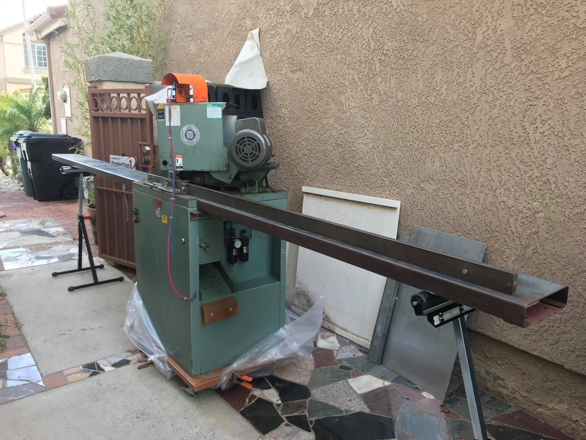 Picture Framing Equipment Lot: Cassese CS299M Ultra Underpinner & CTD D45 Double Miter Saw & Daige Gluer (Used) Item # UE-031721R (California)