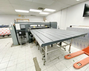 HP FB500 Flatbed Printer with Roll to Roll (Used) Item # UE-012822D (Canada)