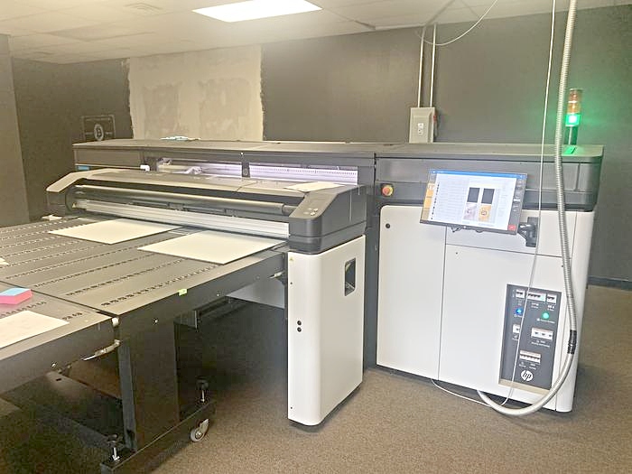 HP Scitex R1000 Roll to Roll Latex Printer (used) Item # UE-050321I (California)