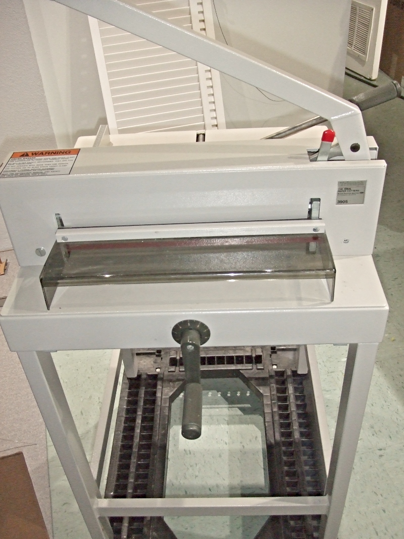 Ideal Werk 3905 Paper Shear / Cutter (Used) Item # UE-021721B (Florida)