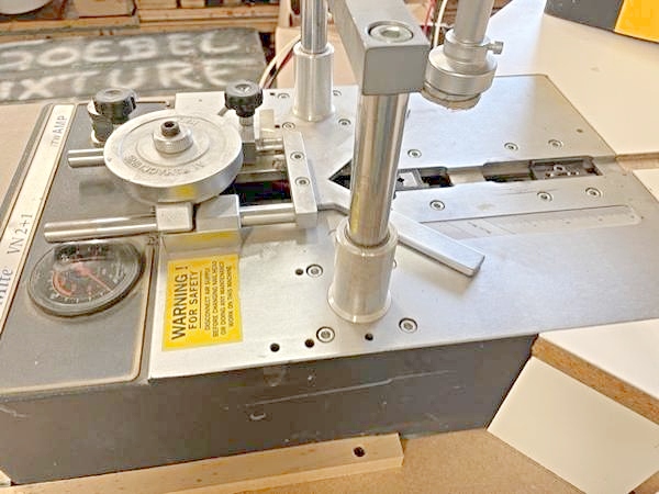 ITW AMP Mitre Mite VN2+1 Vnailer (used) Item # UE-060421C (Minnesota)