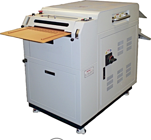 Printing Equipment Lot: VersaCoater DocuMate UV 13 IR UV – Demo Unit & Fujipla Drylam ALM 3220 Fully Automatic Laminator (Used) Item # UE-051421A (Colorado)