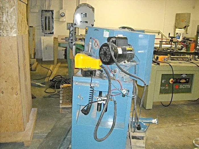 CTD D45AX Double Miter Saw (used) Item # UE-112320B ( Colorado)