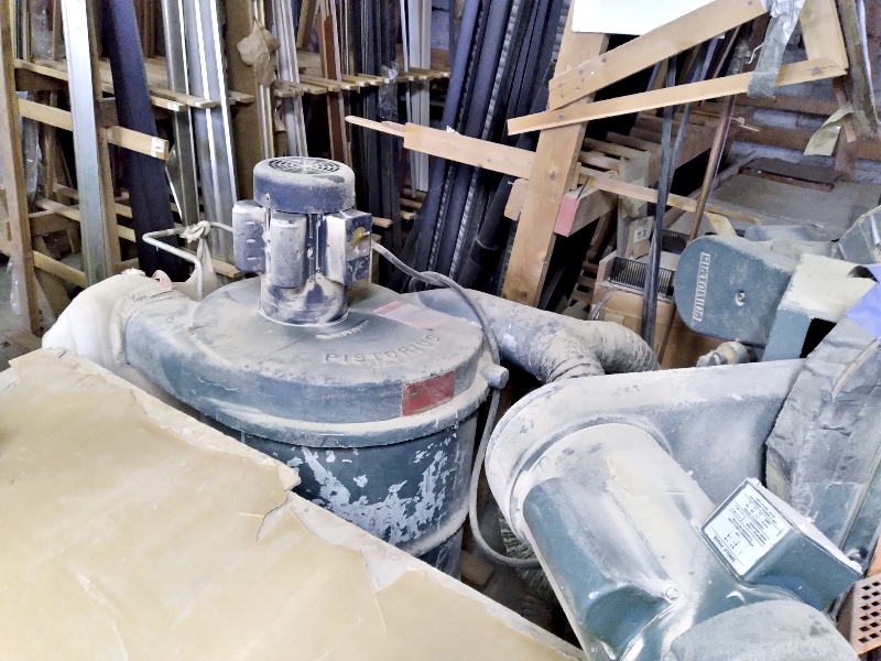Equipment Lot: Pistorius EMN-14 Miter Saw, Mitre Mite VN2+1 Vnailer, Thumbnailer & Dust Collector (Used) Item # UE-121620B (Connecticut)