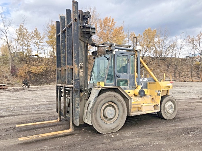 Taylor 25,000 lb. Forklift (Used) Item # UE-111220I (Canada)