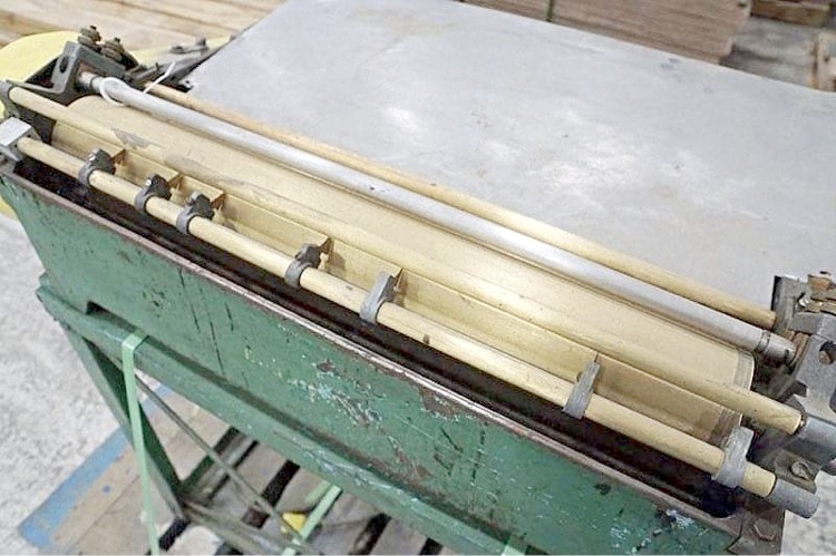 Potdevin Z27 Hot Gluer (used) Item # UE-103020A (Canada)