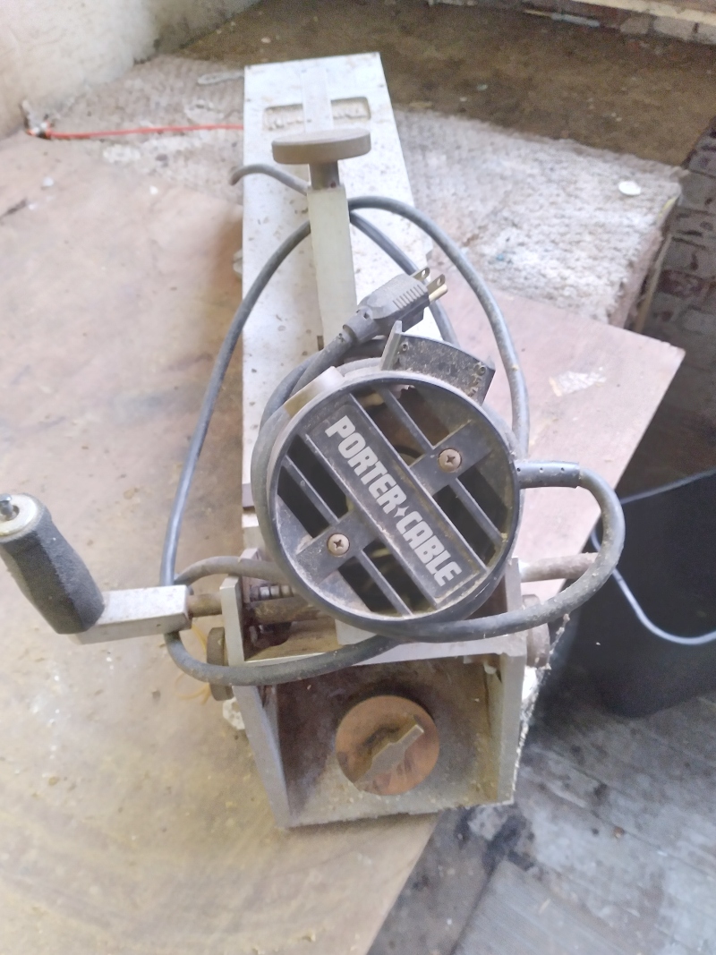 Equipment Lot: Pistorius EMN-14 Miter Saw, Mitre Mite VN2+1 Vnailer, Thumbnailer & Dust Collector (Used) Item # UE-121620B (Connecticut)