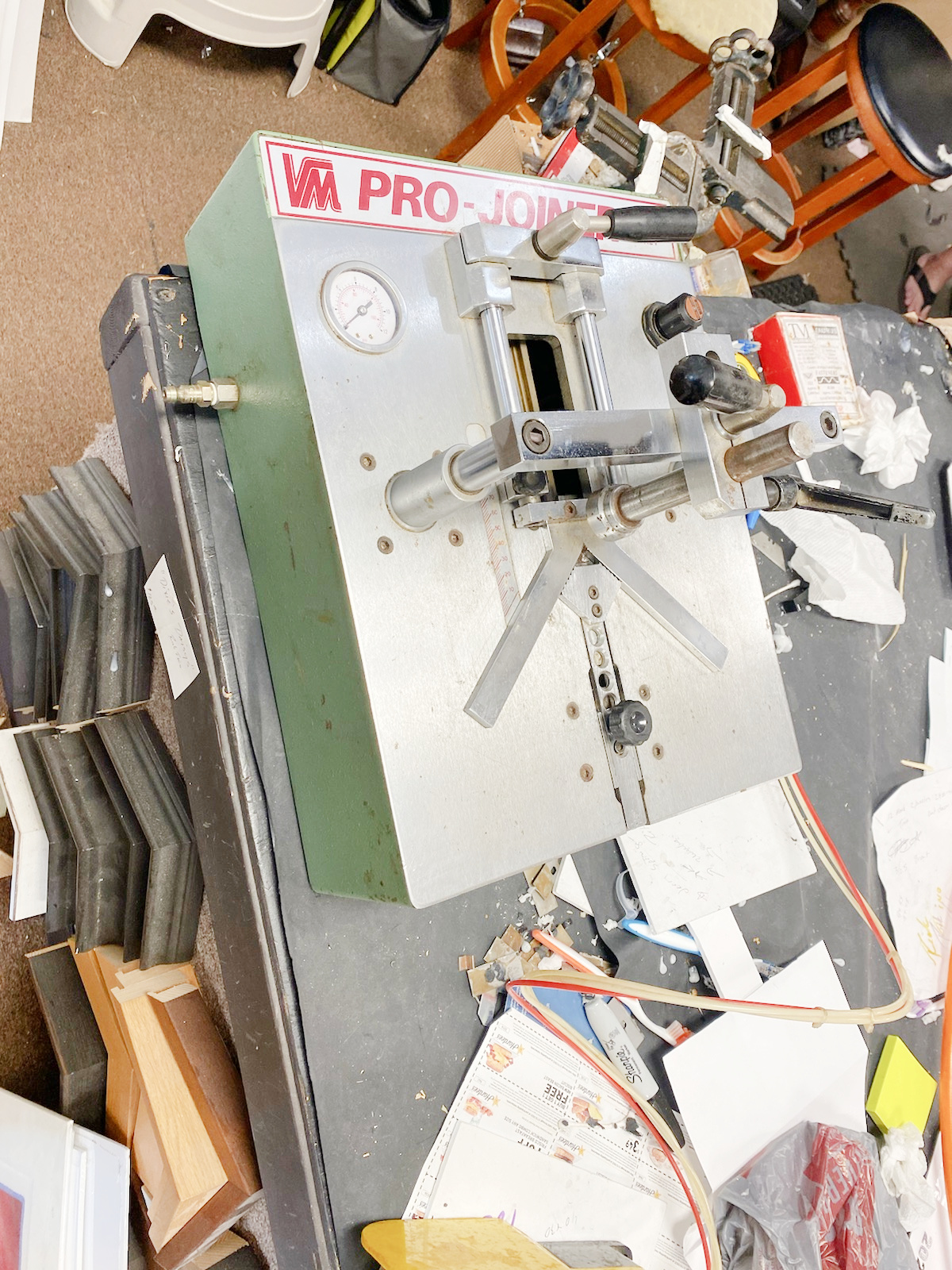 Equipment Lot: VM Pro Joiner Underpinner, Seal Masterpiece 500T Press & P200 Strapping Machine (Used) Item # UE-021022A (Alabama)