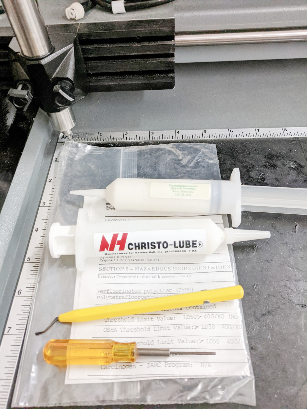 Equipment Lot: Wizard 9000 CMC Mat Cutter & Vacuseal 3648H Vacuum Press (used) Item # UE-080221A (North Carolina)