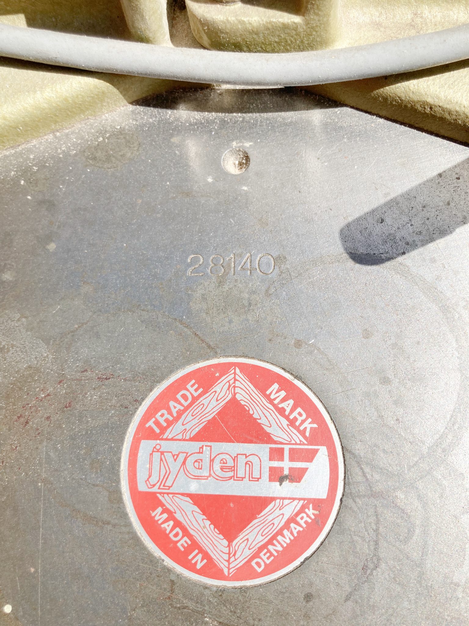 Jyden (Morso Type) Pneumatic Moulding Chopper (Used) Item # UE-032822C (California)