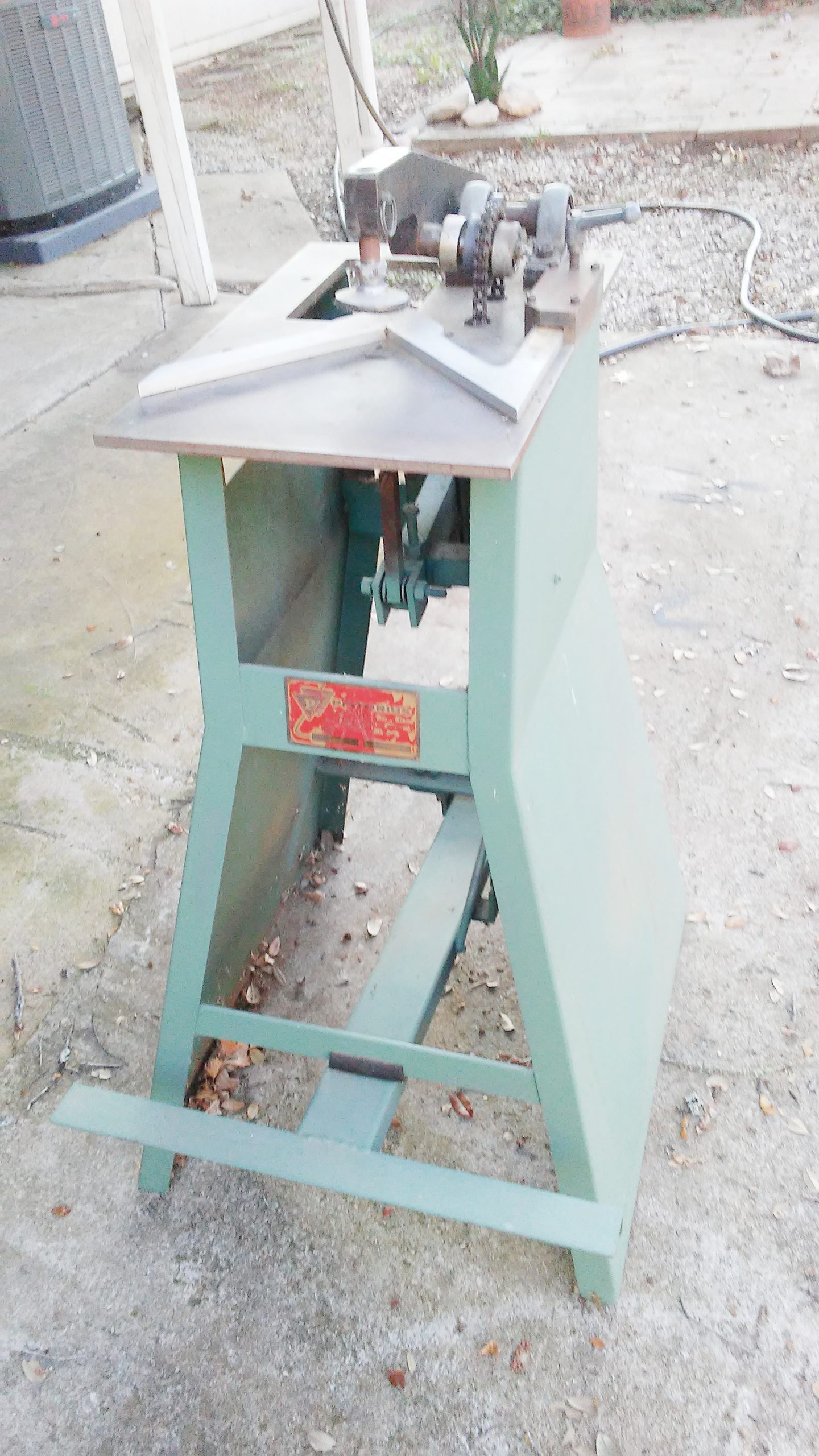 Equipment Lot: Seal Masterpiece 500T Mechanical Heat Press & Pistorius Manual Joiner (used) Item # UE-120221L (Texas)