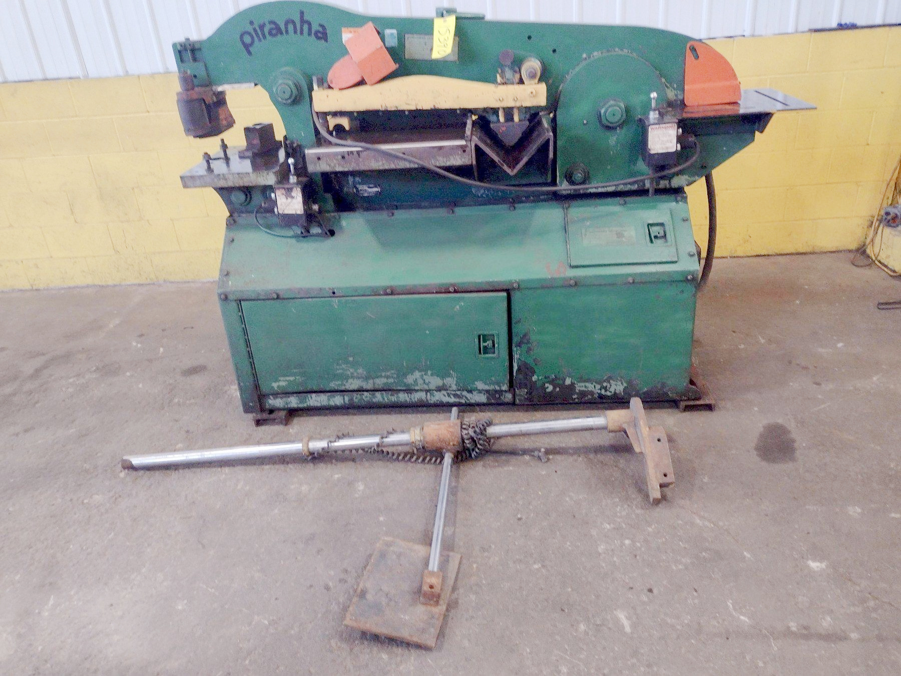 Piranha Model #P90 Hydraulic Ironworker (used) Item # UE-122021D (Ohio)