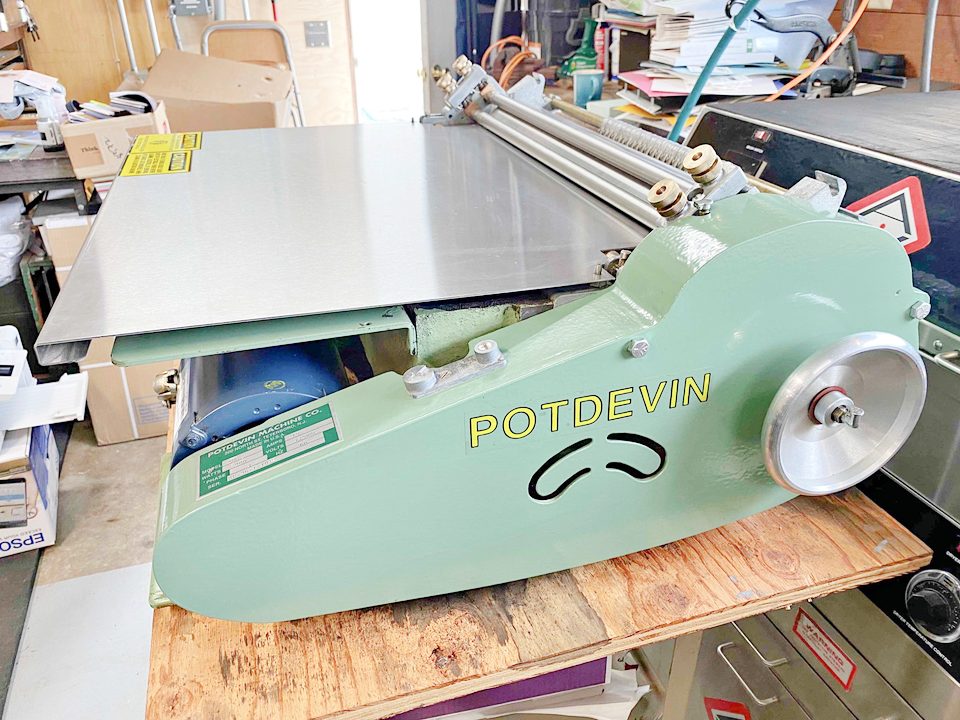 Potdevin ZF 21in Hot / Cold Gluer (used) Item # UE-033122B (Washington)