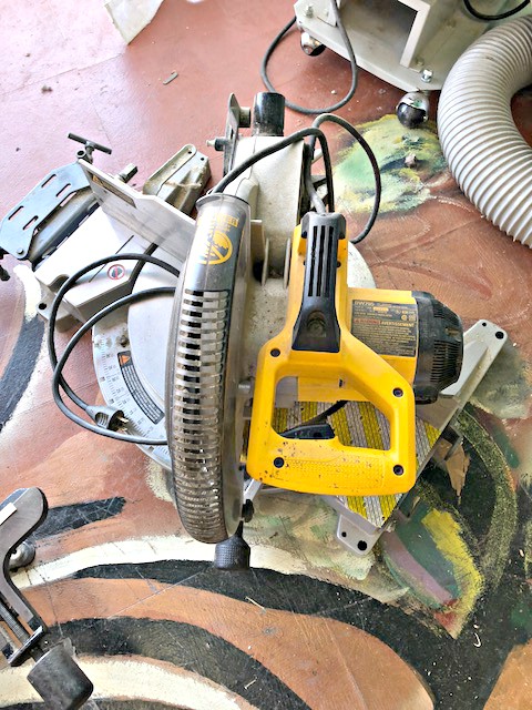 Framing Vises, Mitre saw and Sawdust Exhaust Fan (used) Item # UFE-3034
