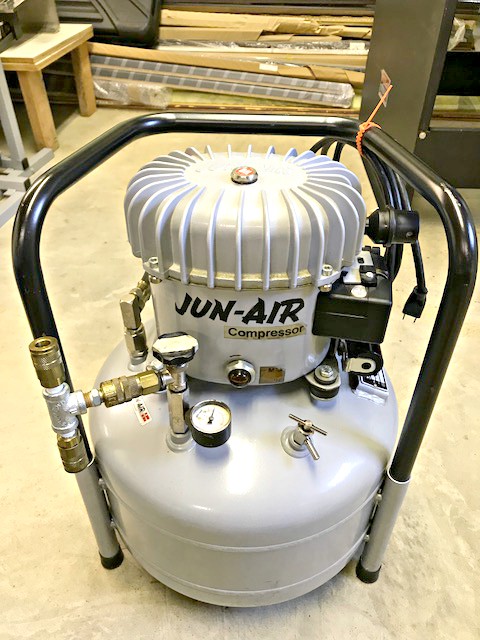 Jun-Air Compressor (Used) Item # UFE-3046