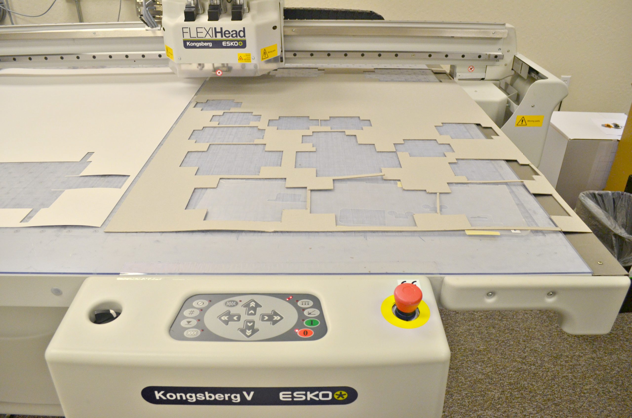 Esko / Kongsberg V20 Flatbed Cutter (used) Item # UFE-C1665