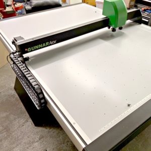 Gunnar AiOX Hybrid XLV Mat Cutter w/ Vacuum (used) Item # UFE-C1778 (NJ)