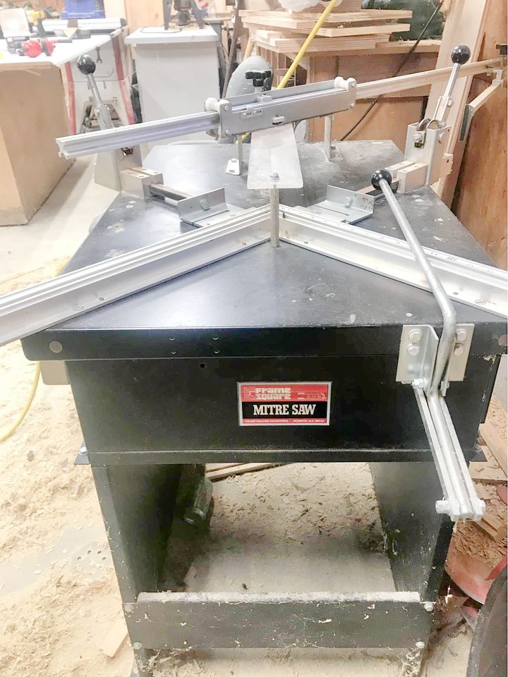 Equipment Lot: Frame Square Miter Saw & Mitre Mite VN2+1 Vnailer (Used) Item # UE-061622A (Alabama)