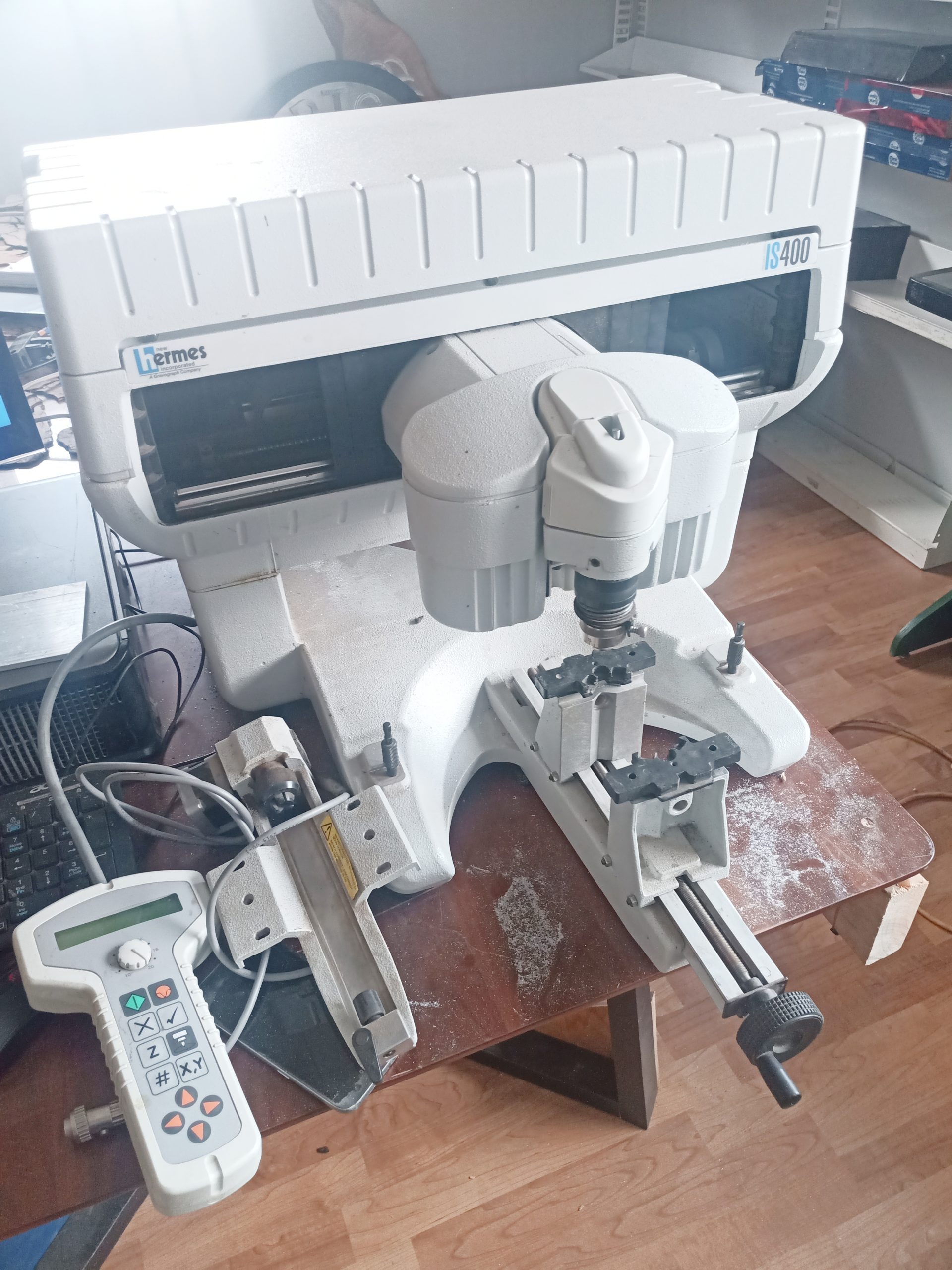 Gravograph / Gravotech / New Hermes IS400 Engraver IS400 Engraver (Used) Item # UE-071122A(Canada)