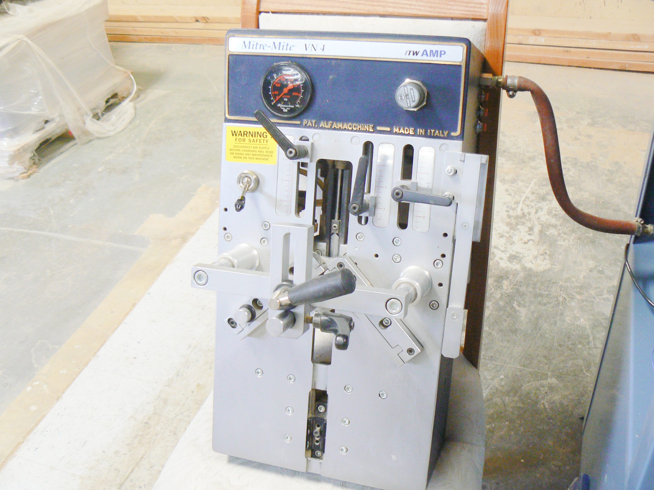 Equipment Lot: CTD D45X Double Miter Saw & ITW AMP VN4 Underpinner (Used) Item # UE-062122B (Canada)