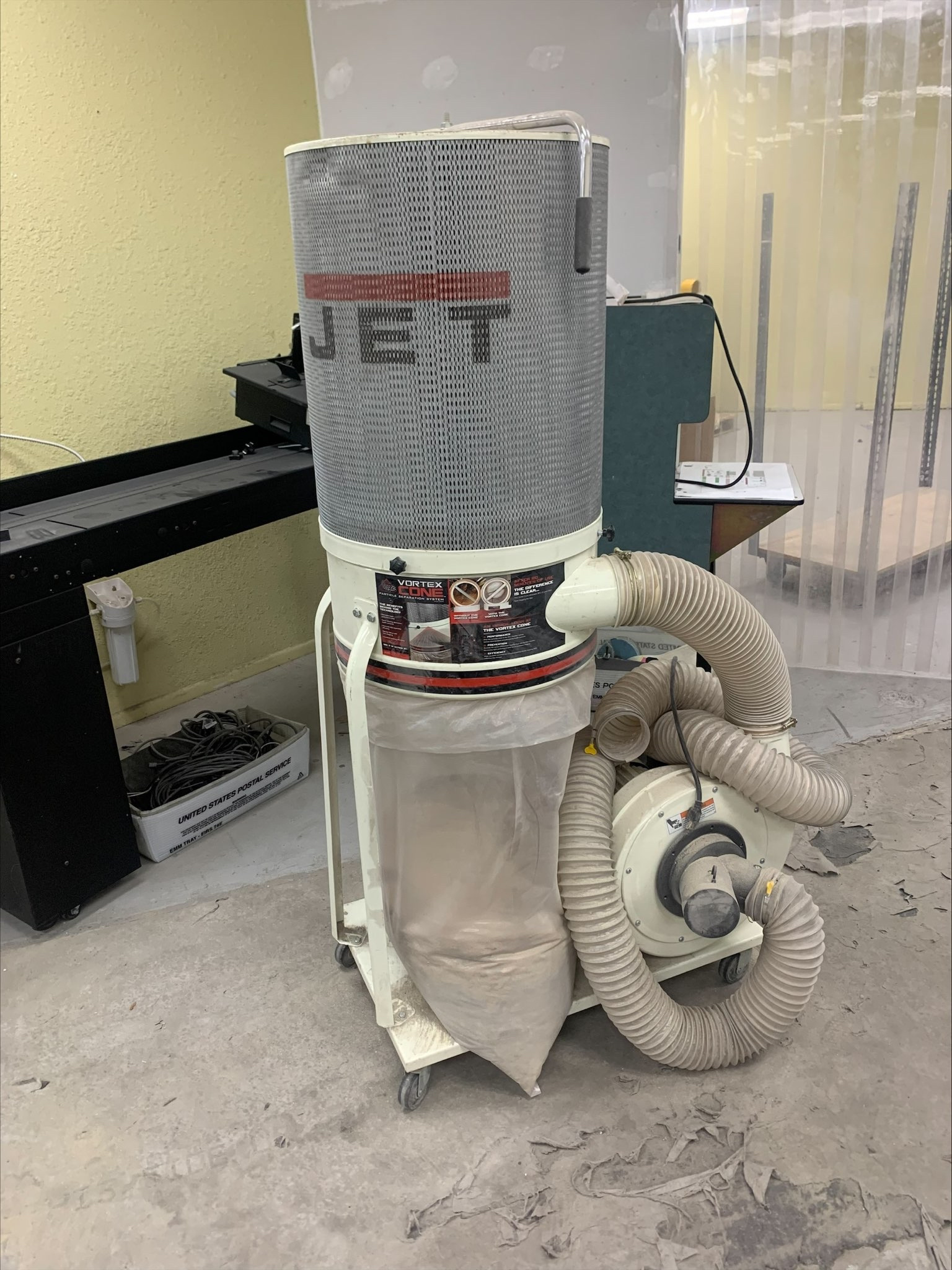 Equipment Lot: Smipack Auto Heat Tunnel, Lift Tables, Dust Collectors & Printers (Used) Item # UE-081022B (Florida)