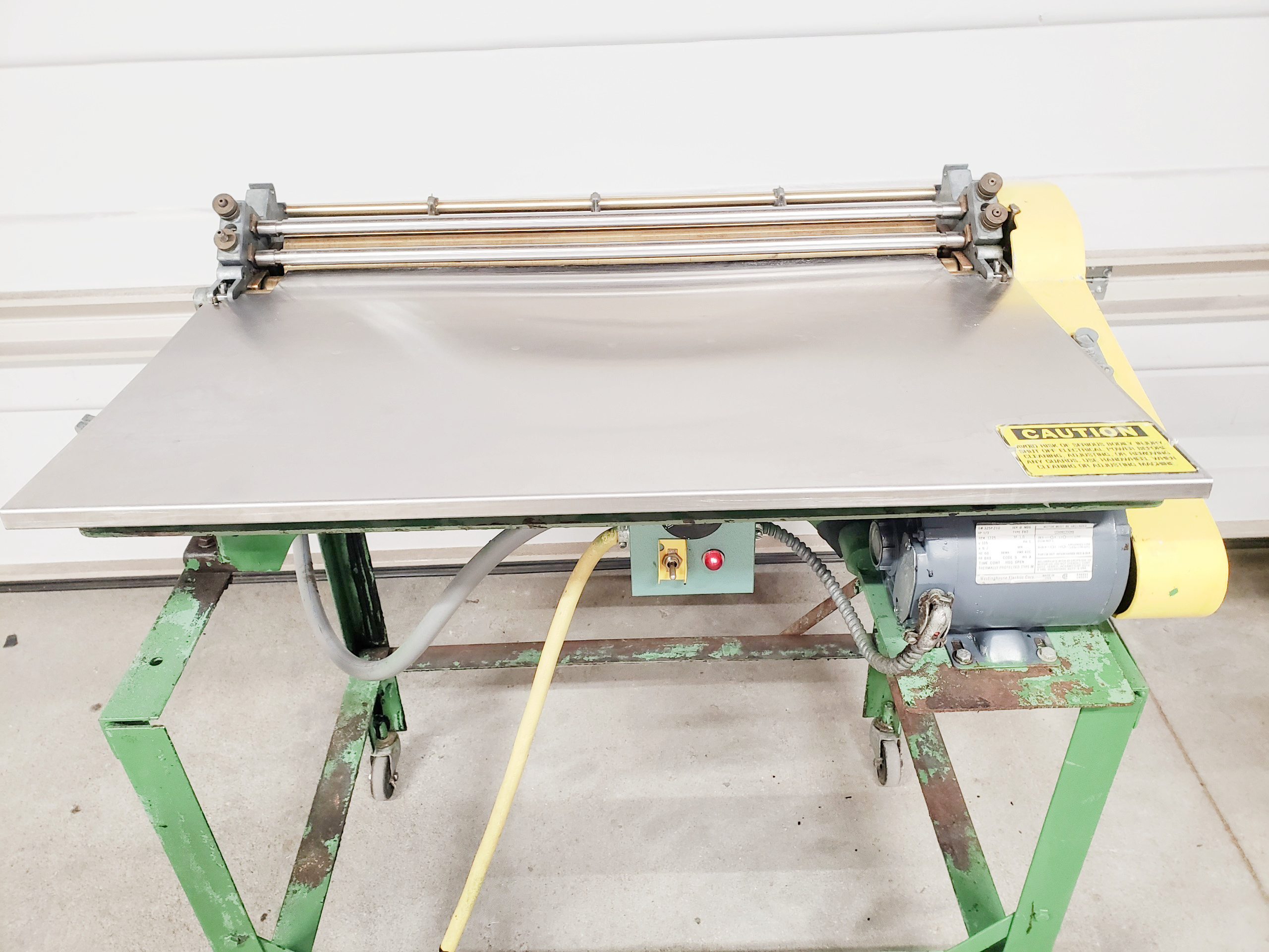 Potdevin NTZ32 32″ Hot Gluer (used) Item # UE-080122A (Indiana)