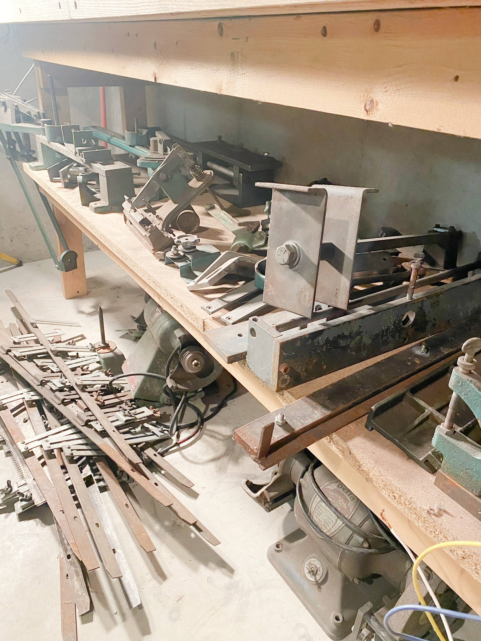 Equipment Lot: Foley Belsaw Industrial Knife Grinder / Blade Sharpeners (used) Item # UE-091522A (Wisconsin)