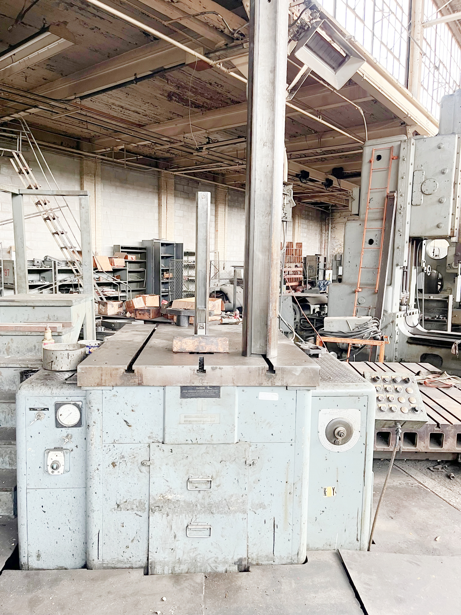 Equipment Lot: Lucas Taper Machine, Giddings Vertical Cross, Sellers Floor Miller & Supplies (Used) Item # UE-081922A (Ohio)