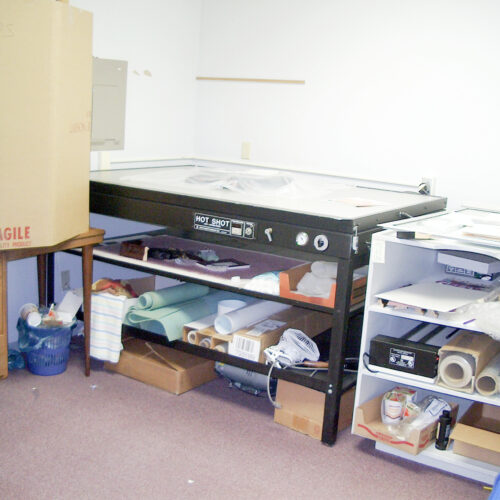 Equipment Lot: Print Mount Hot Shot Vacuum Press, Fletcher 3000 Cutter & Supplies (used) Item # UE-091922D (Minnesota)