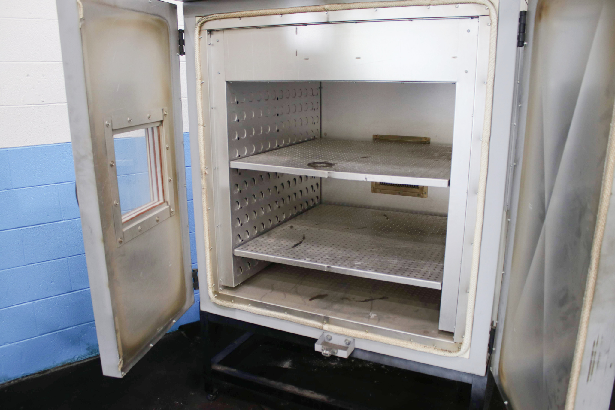 JPW Cabinet Type Oven (used) Item # UE-102722C