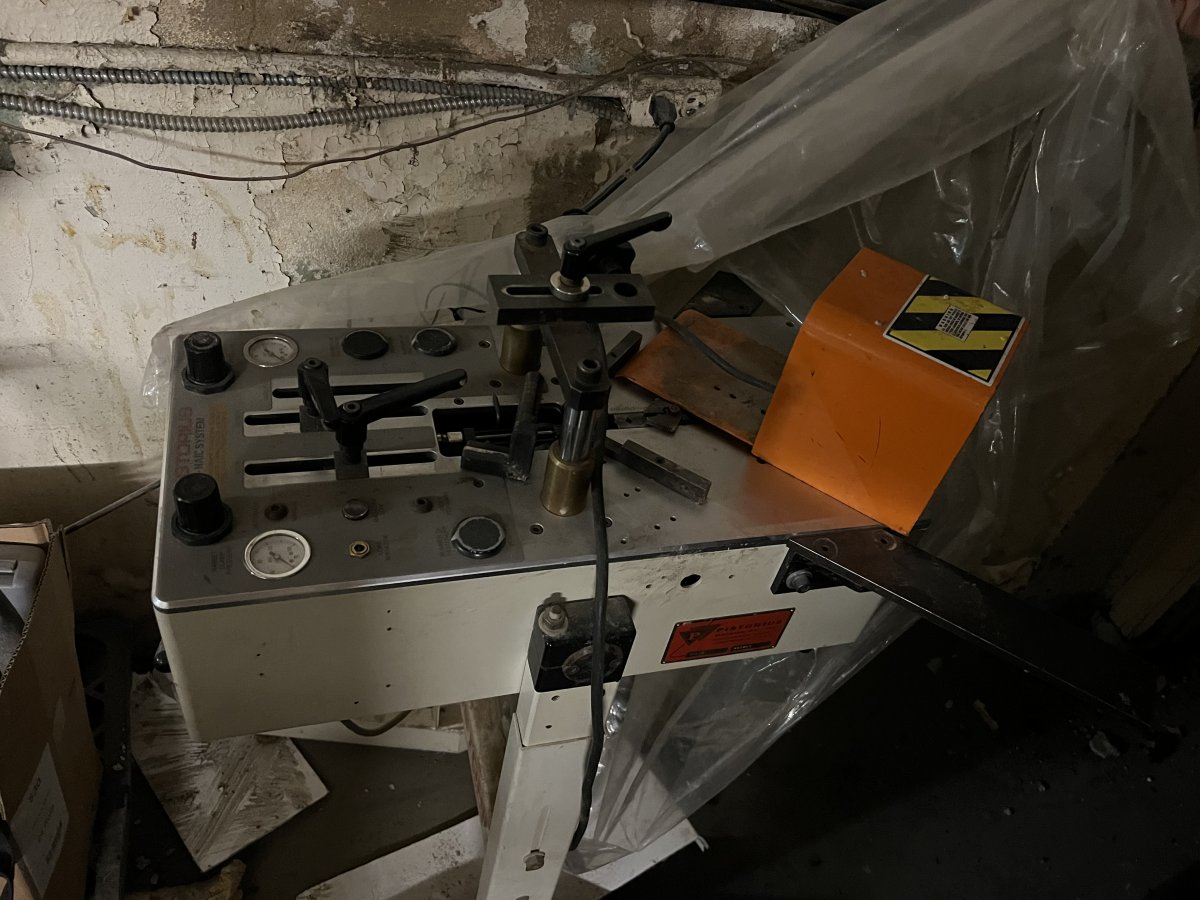 Equipment Lot: FSC – Fletcher Substrate Cutter, Joinrite 60″ Canvas Stretcher, Vacuseal (Bienfang / D&K) 4468H Vacuum Dry Mount Heat Press (Used) [New York] Item # UE-122822C