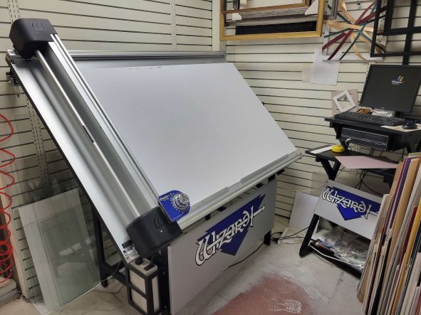 Picture Framing Equipment Lot: Bienfang 4468H Vacuum Press & Wizard 8000 CMC Cutter (Used) [Schomberg, Ontario] Item # UE-013023A
