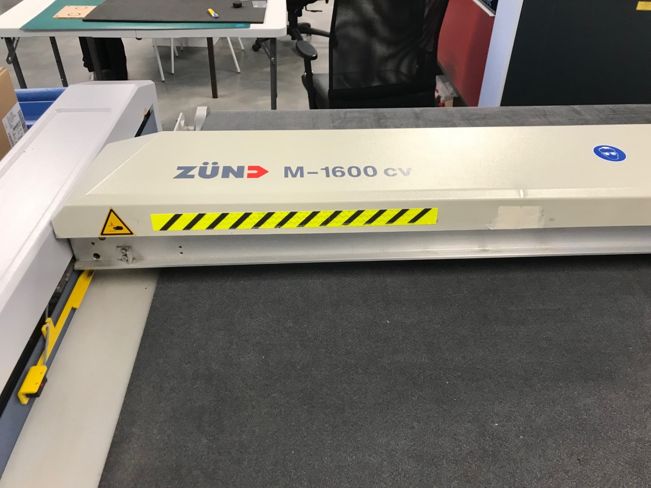 Zund M1600 / M-1600 CV Flatbed Cutter w/ Conveyor (Used) Item # UE-022123E