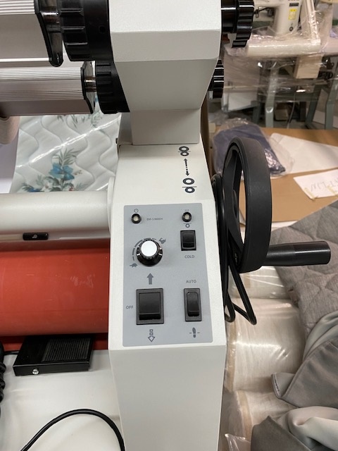 Equipment Lot: GAPP Stretcher, Morso H Pneumatic Chopper, Roland SOLJET Pro 4 XR-640 Printer, Easymount EM-S1600H 65″ Wide Format Hot Laminator (Used) Item # UE-032023A