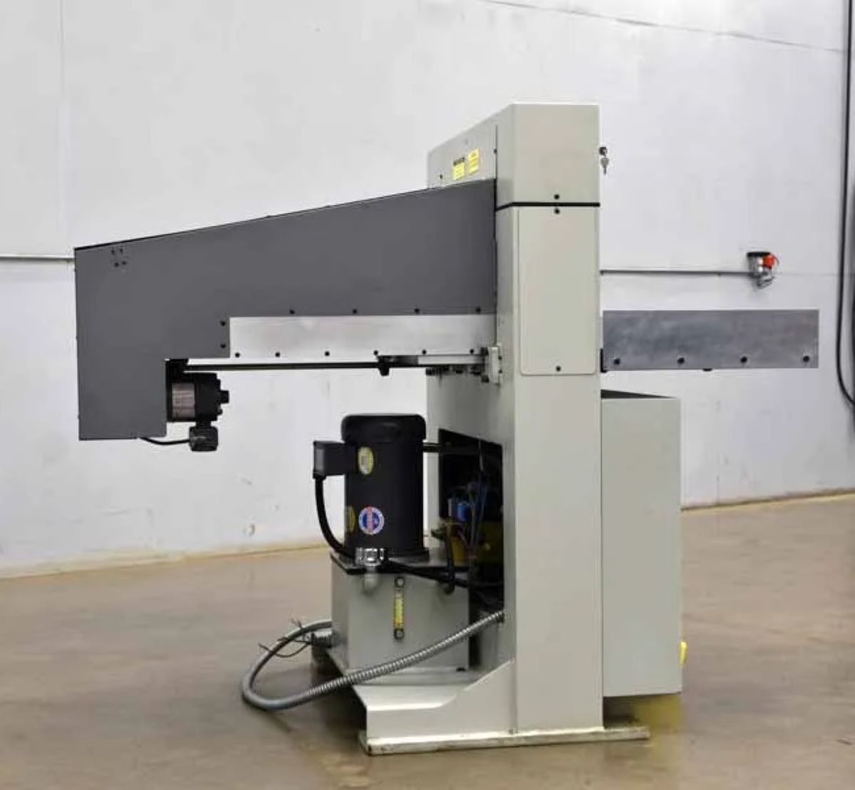 Pro-Cut Spartan 265 Programmable Hydraulic Paper Cutter (Used) Item # UE-042723A