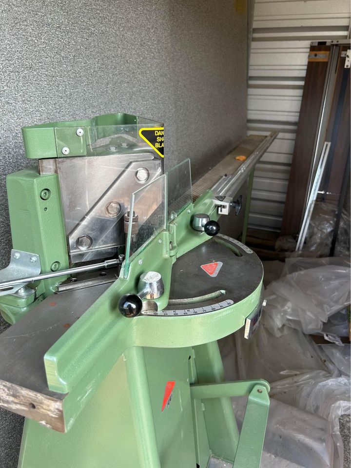 Equipment Lot: Morso Chopper with Deluxe Measuring Scale & Stop & Cassese CS89 Pneumatic Frame Joiner (Used) Item # UE-090723B