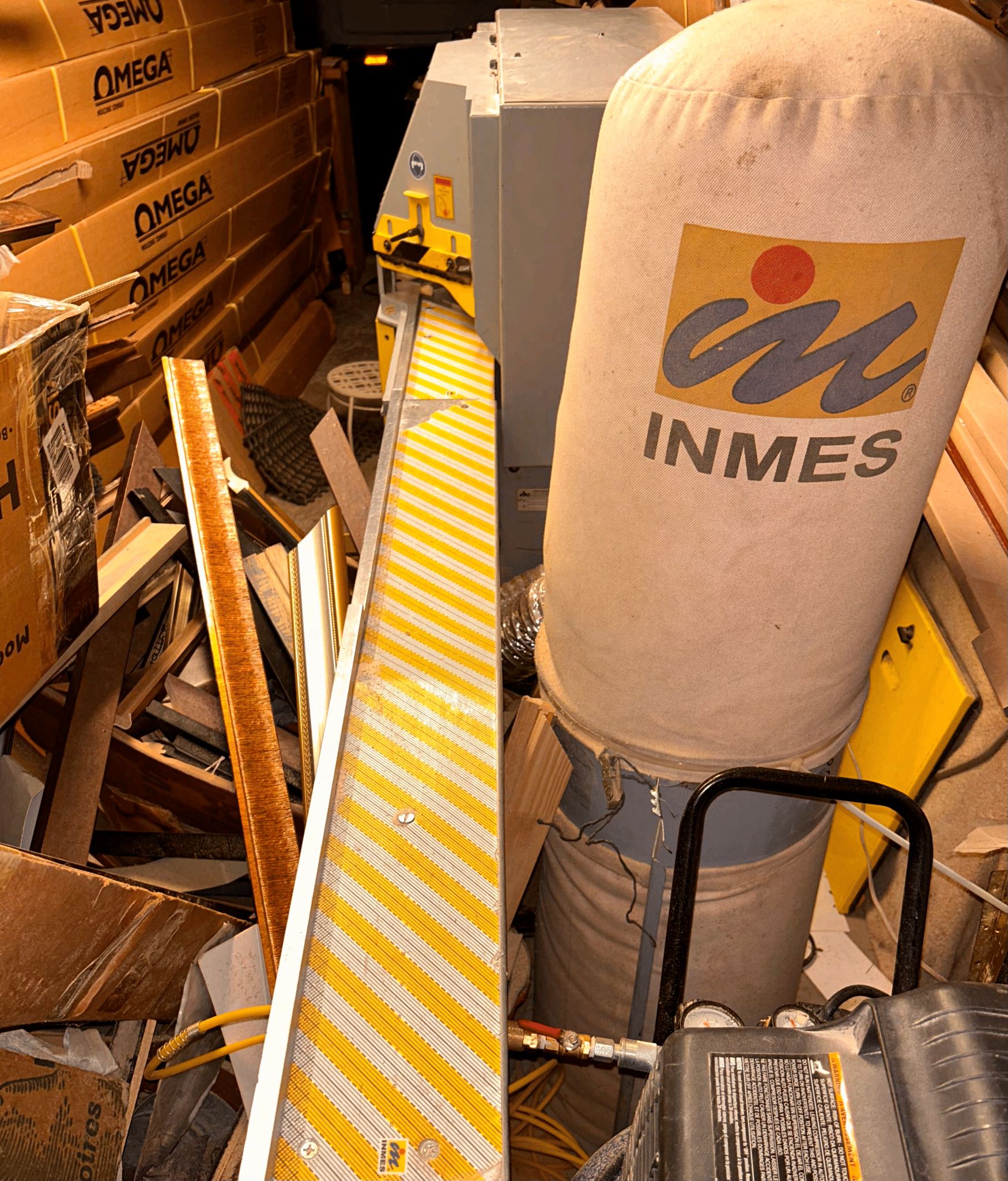 INMES IM-300PL Double Miter Saw (Used) Item # UE-101723A